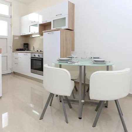 Appartamento In Solin