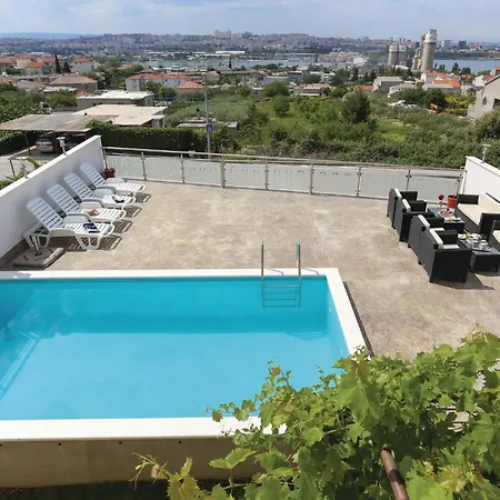 Awesome In With House Sea View Солин